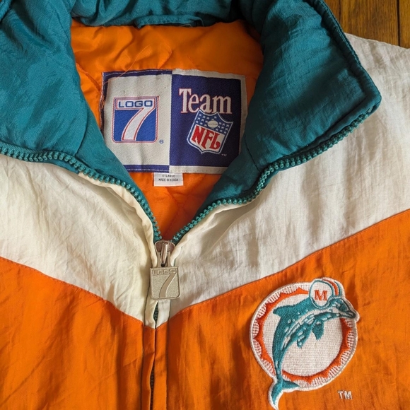 Vintage 90's Miami Dolphins Logo 7 Puffer Jacket - Picture 3 of 7